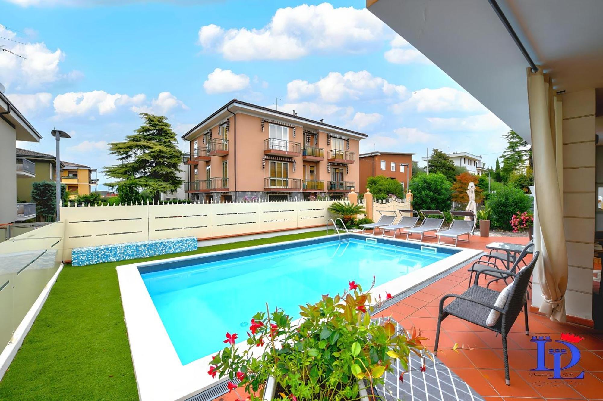 Desenzanoloft Official Partner Marriott Homes & Villas - Garden & Pool Desenzano del Garda Luaran gambar